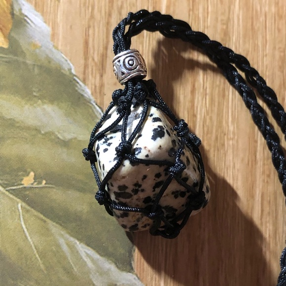 Dalmation jasper necklace handmade macrame pouch healing crystal necklace black - Picture 2 of 6